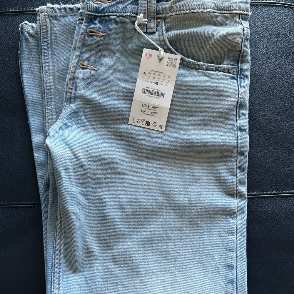 ZARA Jeans, straight low rise, regular length, size 8 US